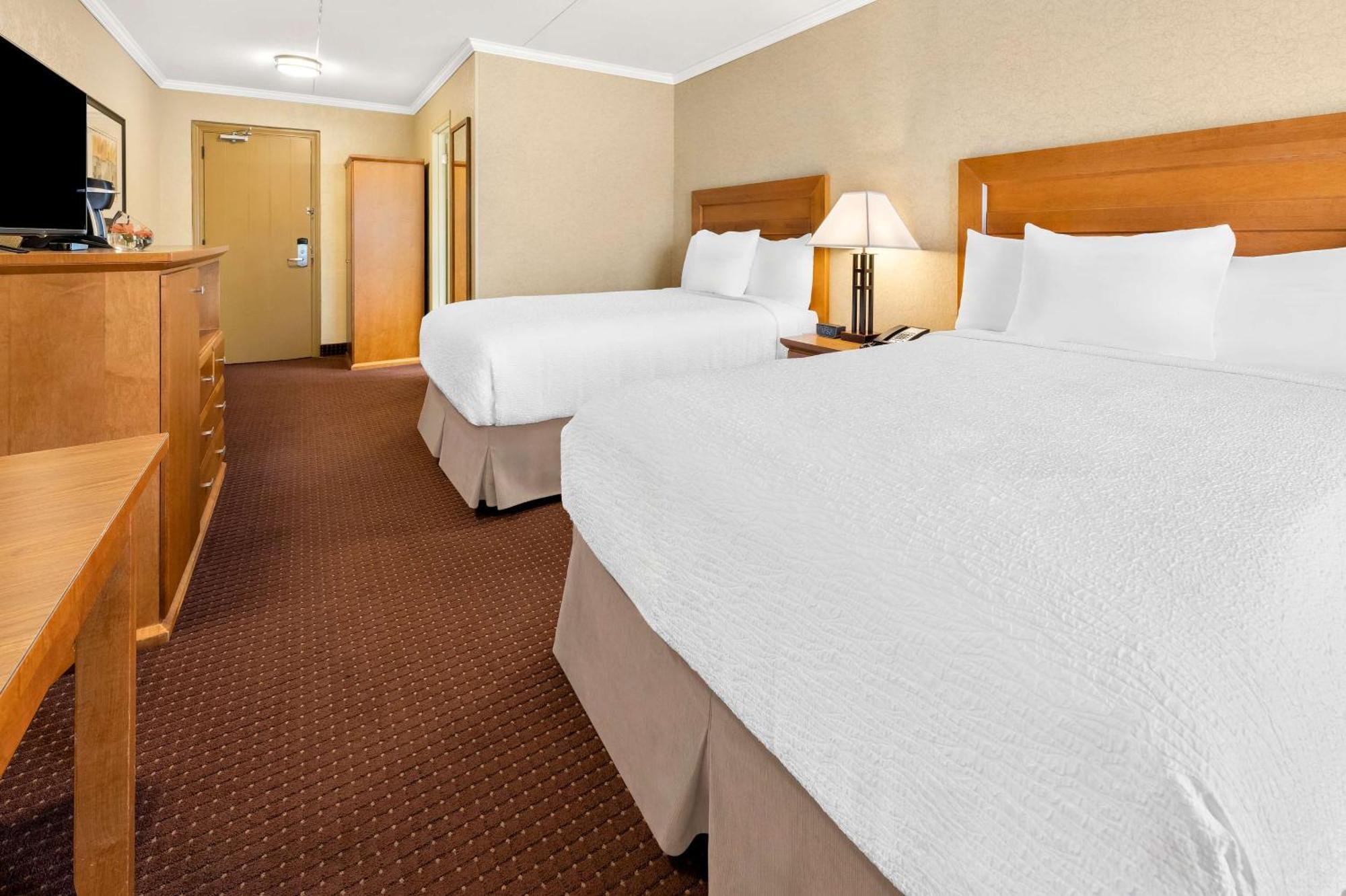 Western Norwester & Conference Centre Hotel